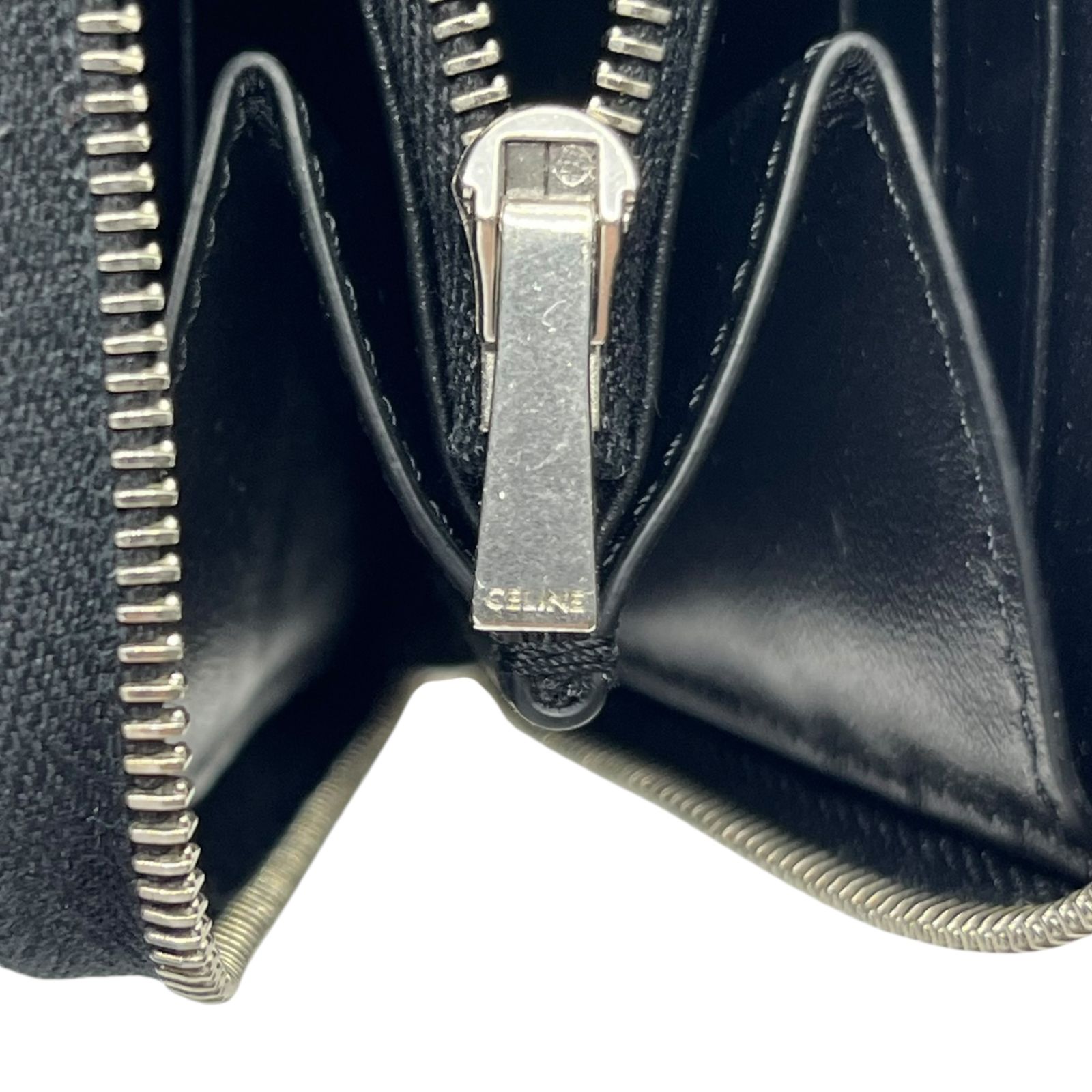 CELINE(セリーヌ) Croco-embossed leather round zip wallet 