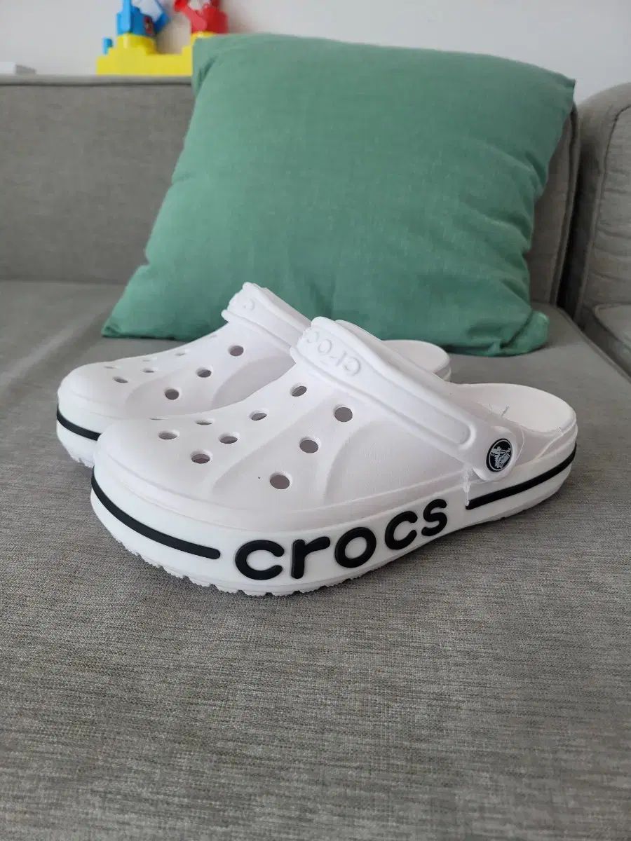 新品 crocs(クロックス) M6W8 250