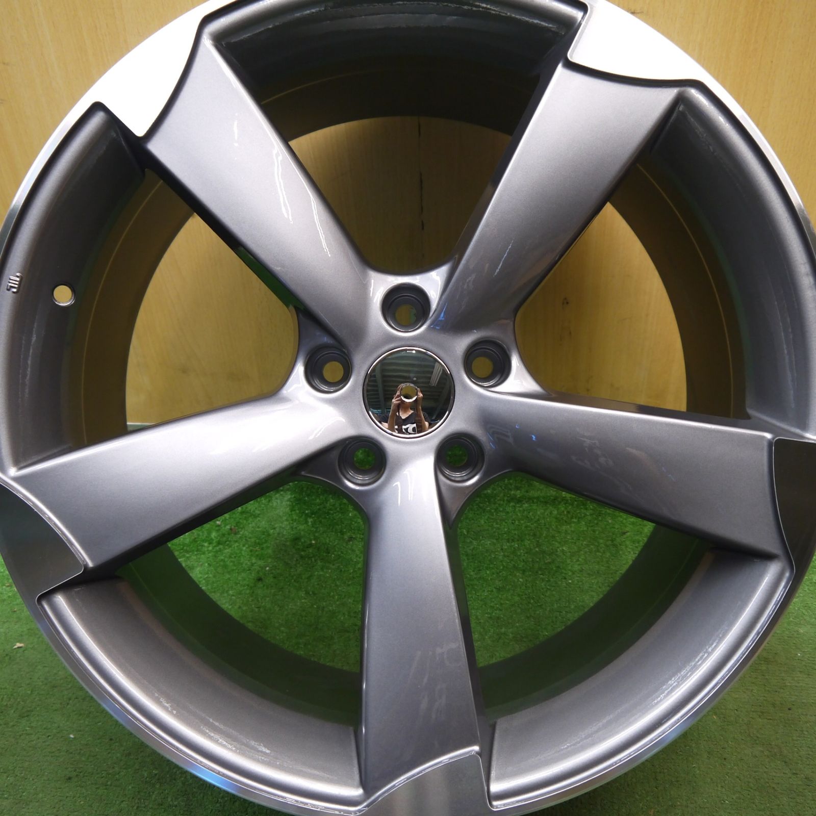 [送料無料] 未使用！1本PDW アウディ RS タイプ 30062090-32 社外 アルミ ホイール 20インチ 20×9.0J PCD112/5H5082504Hホ