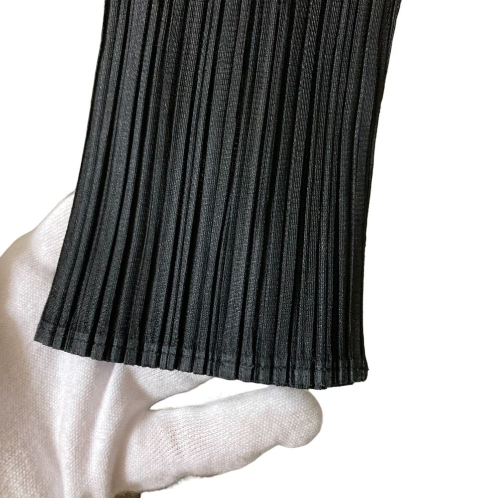 【極美品】 ISSEY MIYAKE イッセイミヤケ 襟付きプリーツカットソー 極美品 ISSEY MIYAKE イッセイミヤケ PLEATS PLEASE プリーツ