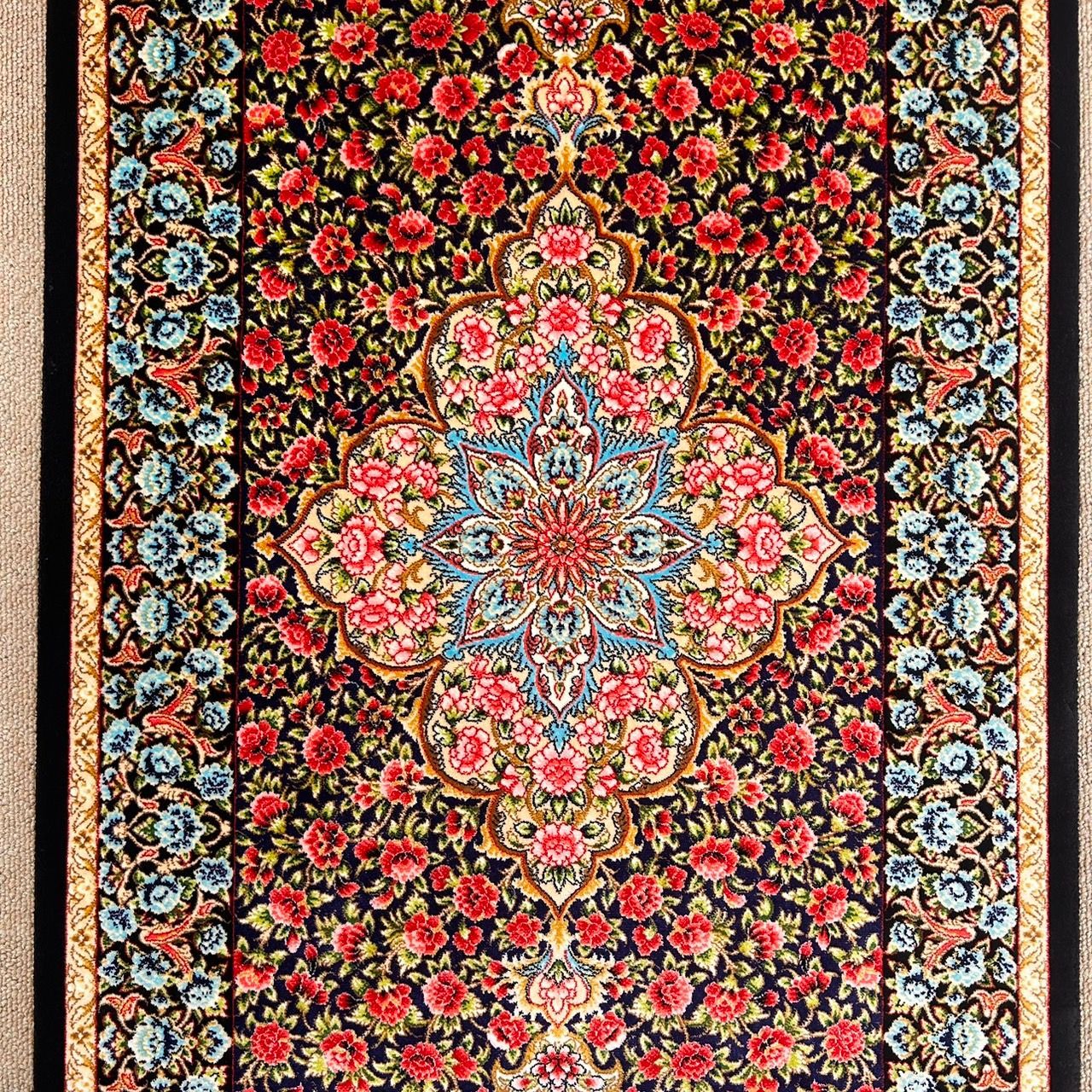 モダール絨毯 イラン 機械織 ウィルトン 60×90cm カーペット インテリアラグ タペストリー 玄関 チェリーベア機械織 チェリーベア機械織50×80