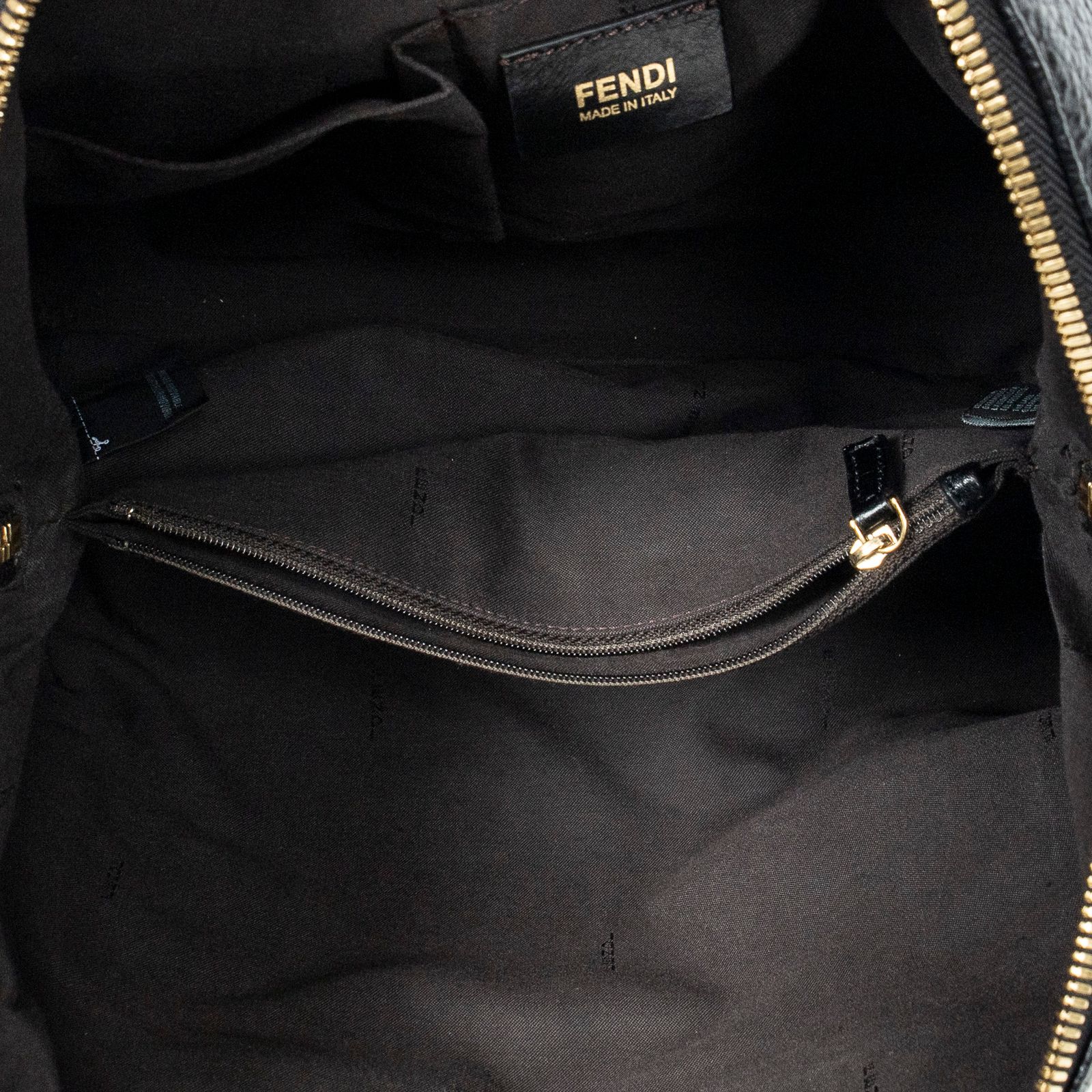 FENDI フェンディ小カメレオントート黒スパイクカーフスキンレザーA