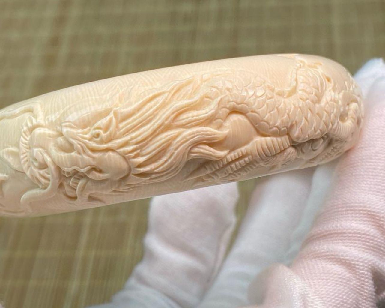 天然マンモス牙美しい手作り彫刻　龍鳳貴妃腕輪　ブレスレット 天然マンモス牙美しい手作り彫刻 龍鳳貴妃腕輪 ブレスレット 【公式通販】