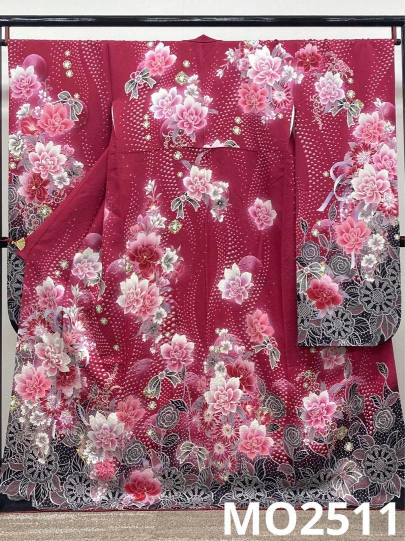 ファッション誌振袖 vivi 豪華 銀通し 刺繍 紋意匠 洋花 身丈168cm MO2511