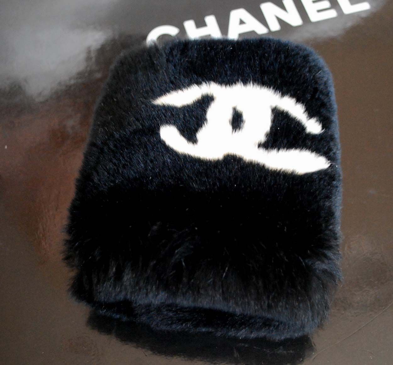 CHANEL シャネル ラパン リストバンド ブレスレット ブラック