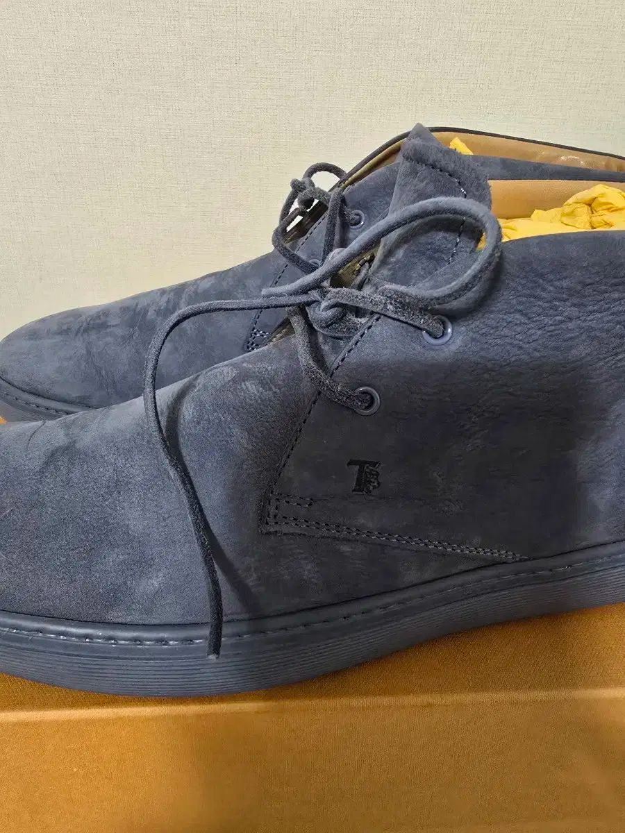 TOD S トッズ スニーカーズ スニーカー ドライビングシューズ 店頭 100 1万ウォン
