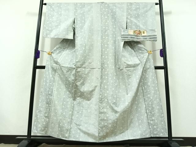 平和屋着物 本場大島紬 白大島 単衣 花唐草文 藤絹織物謹製 正絹 AABB7734jh