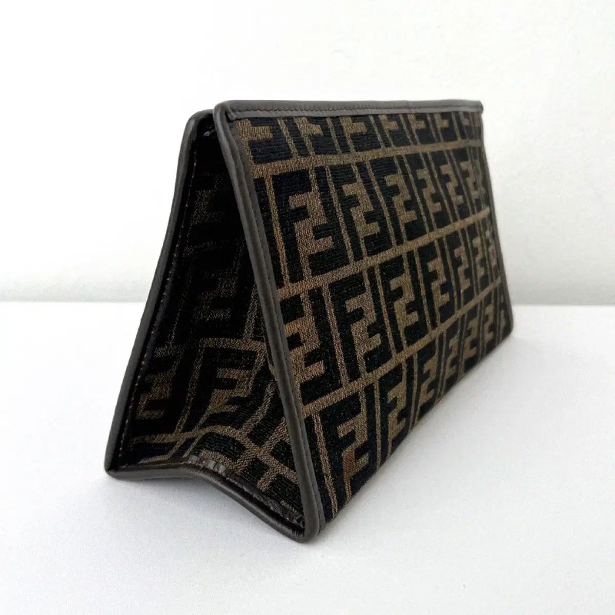 正規品 フェンディ FENDI セカンド クラッチバッグ ズッカ ズッキーノ