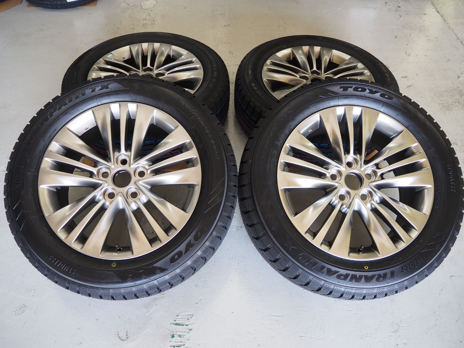 ②新車外し 40系アルファード 純正タイヤセット 225/60R18 40系