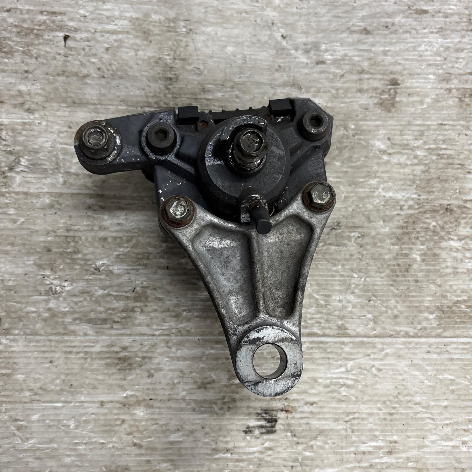 SUZUKI バンディット250 GJ77A リアキャリパー スズキ