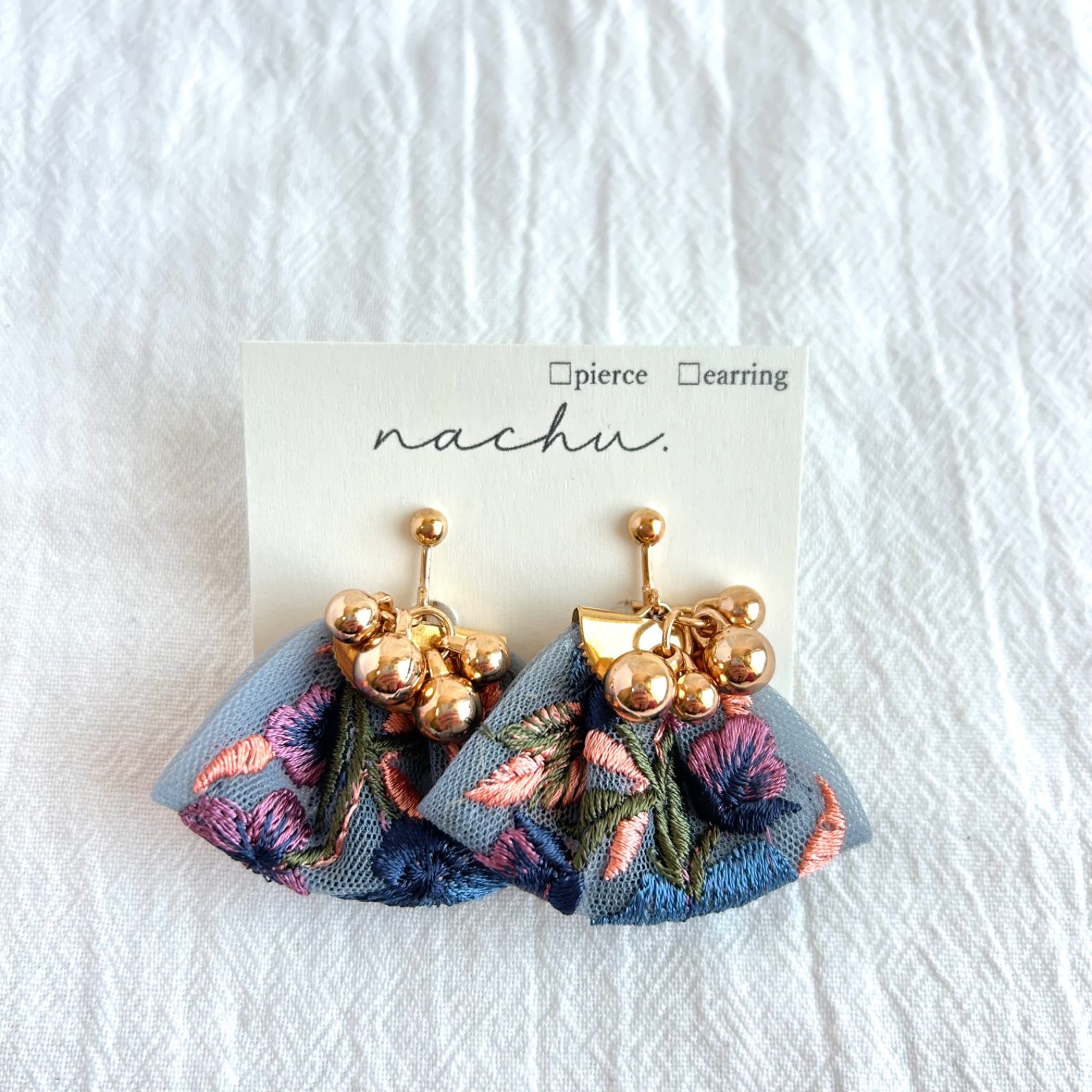 111 インド刺繍リボン ピアス イヤリング ゴールド ハンドメイド