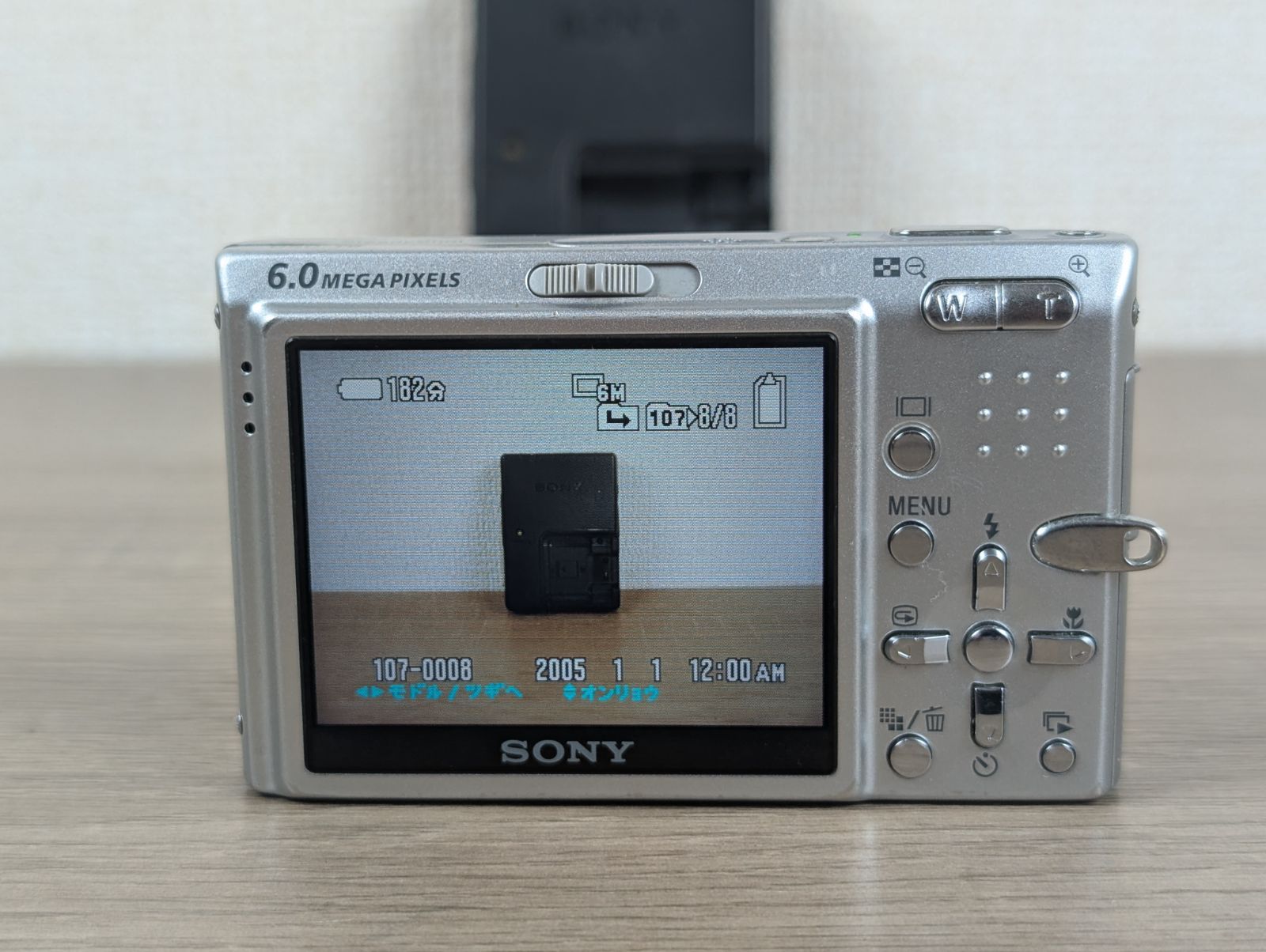 良品】SONY DSC-T9 シルバー 薄型サイバーショット 希少レトロ