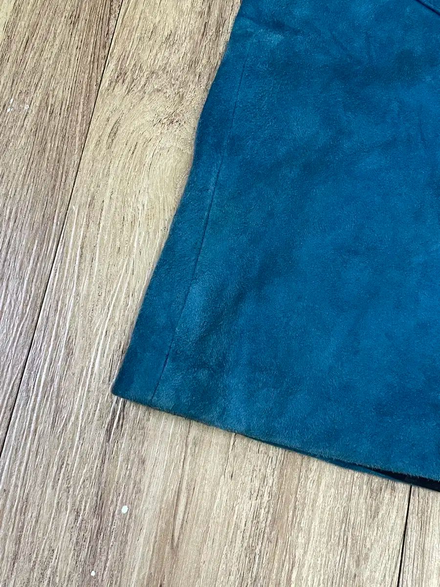 スエード ボタン