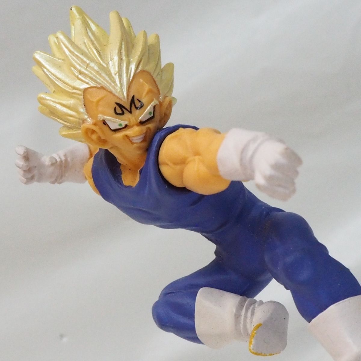 ドラゴンボール 黄色く フリーザ ゴミ箱