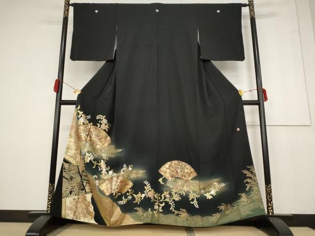 平和屋着物□豪華黒留袖 作家物 駒刺繍 鳳凰地紙更紗花文 金彩