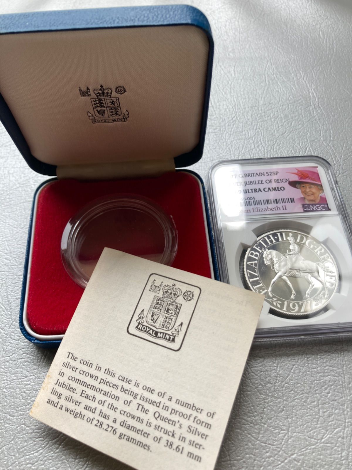 大注目 戴冠25周年記念　銀貨　1977年　エリザベス女王　イギリス　NGC　鑑定