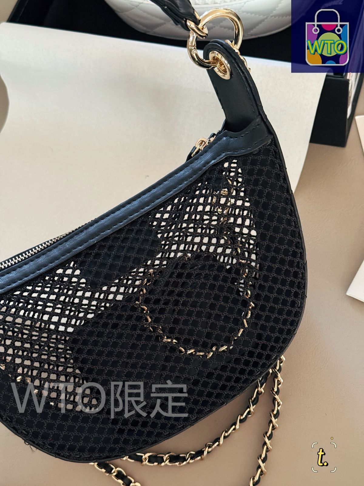 【透け感で色々付けて夏を感じる】CHANEL バッグ ポーチ付き 25S 透け感で色々付けて夏を感じる】CHANEL バッグ ポーチ付き 25S