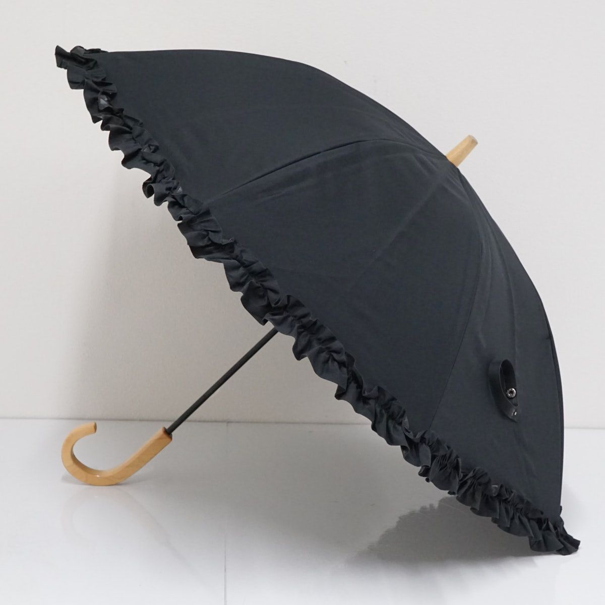 【未使用新品】SUN BARRIER 100 ブラック日傘 フリル付き 2段折 フリル / | 完全遮光日傘｜サンバリア100