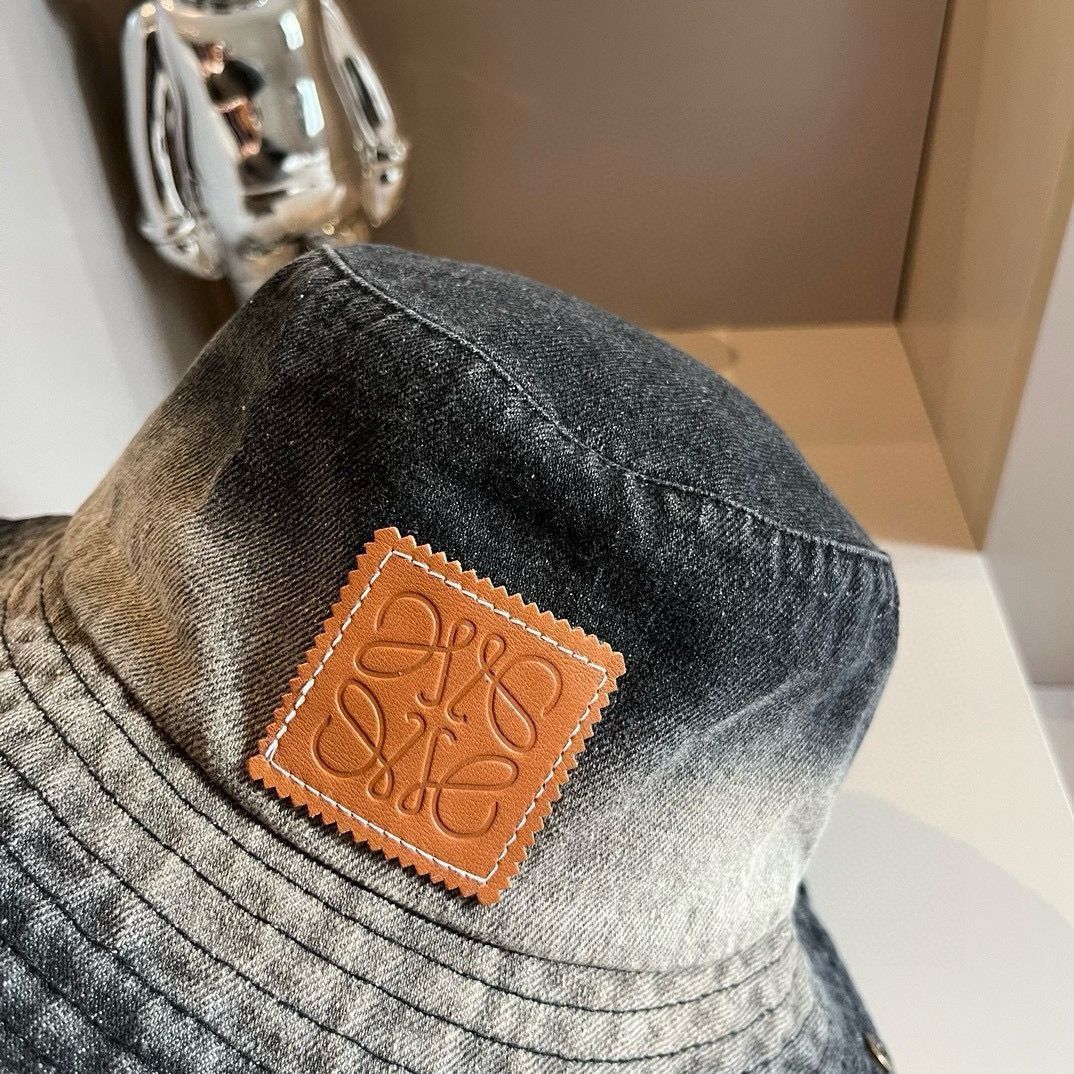 新品未使用『LOEWE』デニムハット　グレー LOEWE】フレイド フィッシャーマン ハット デニム＆カーフ