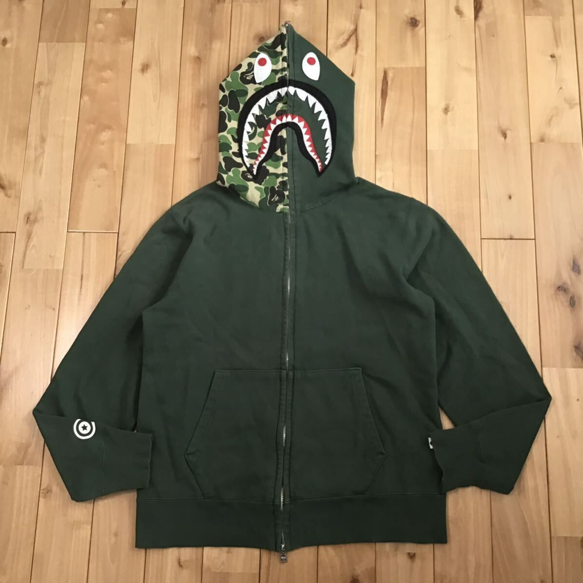 ABC camo green シャーク パーカー Lサイズ shark full zip hoodie a bathing ape BAPE エイプ  ベイプ アベイシングエイプ 迷彩 - メルカリ