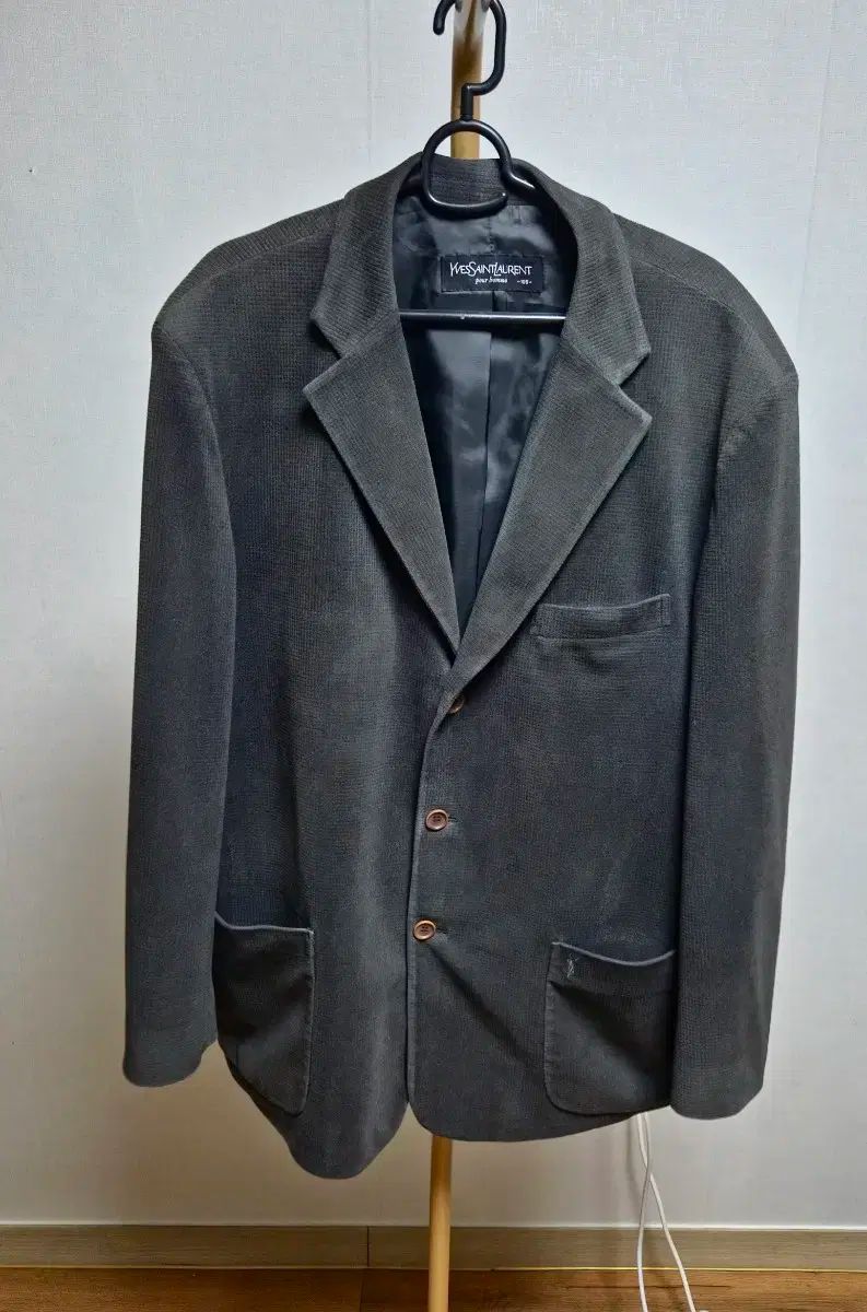 YVES SAINT LAURENT(イヴ・サンローラン) ヴィンテージ エンボス加工 ブレザー
