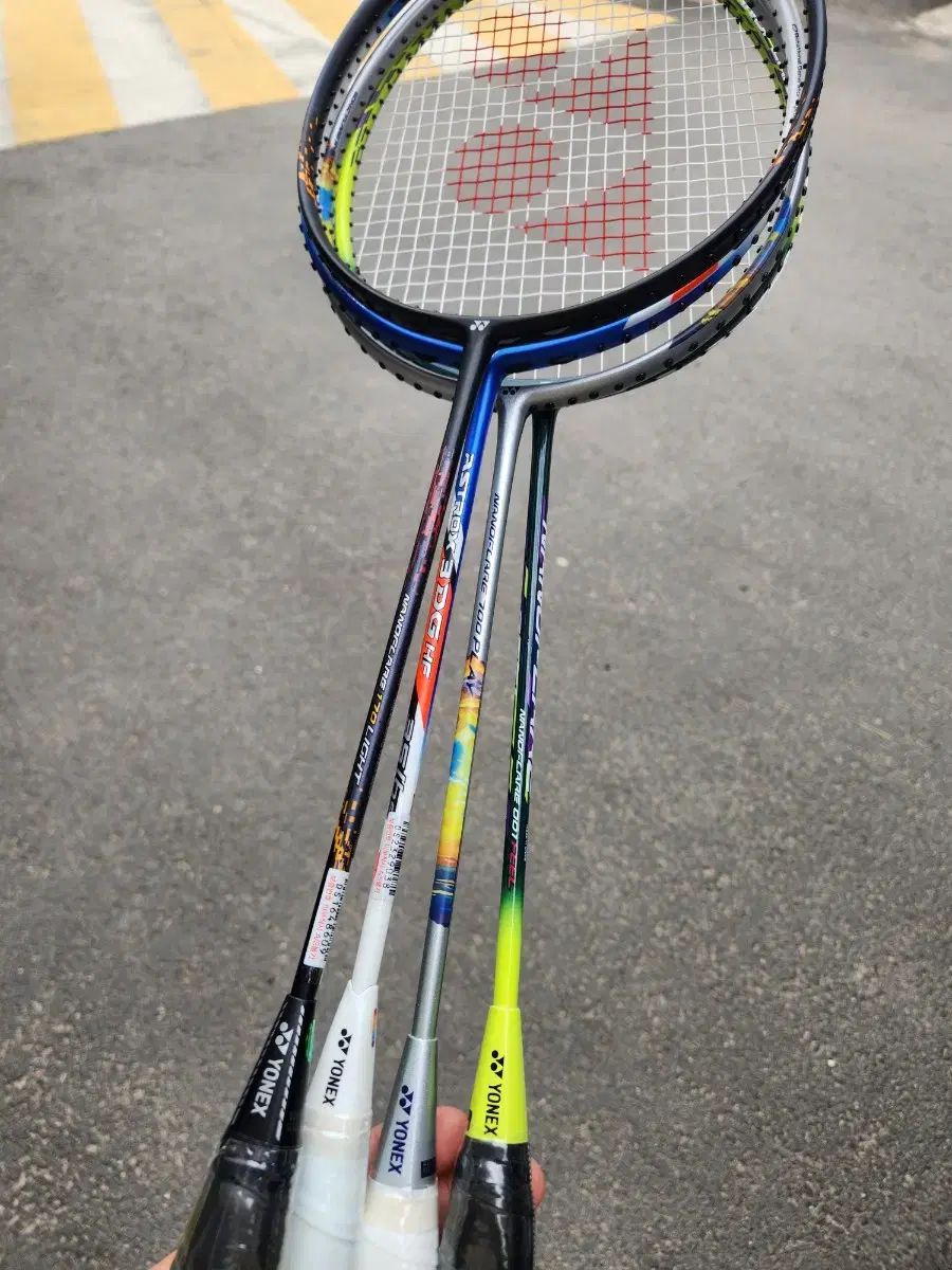 ヨネックス ( YONEX ) バドミントン ラケット 4 種YONEX バドミントン 