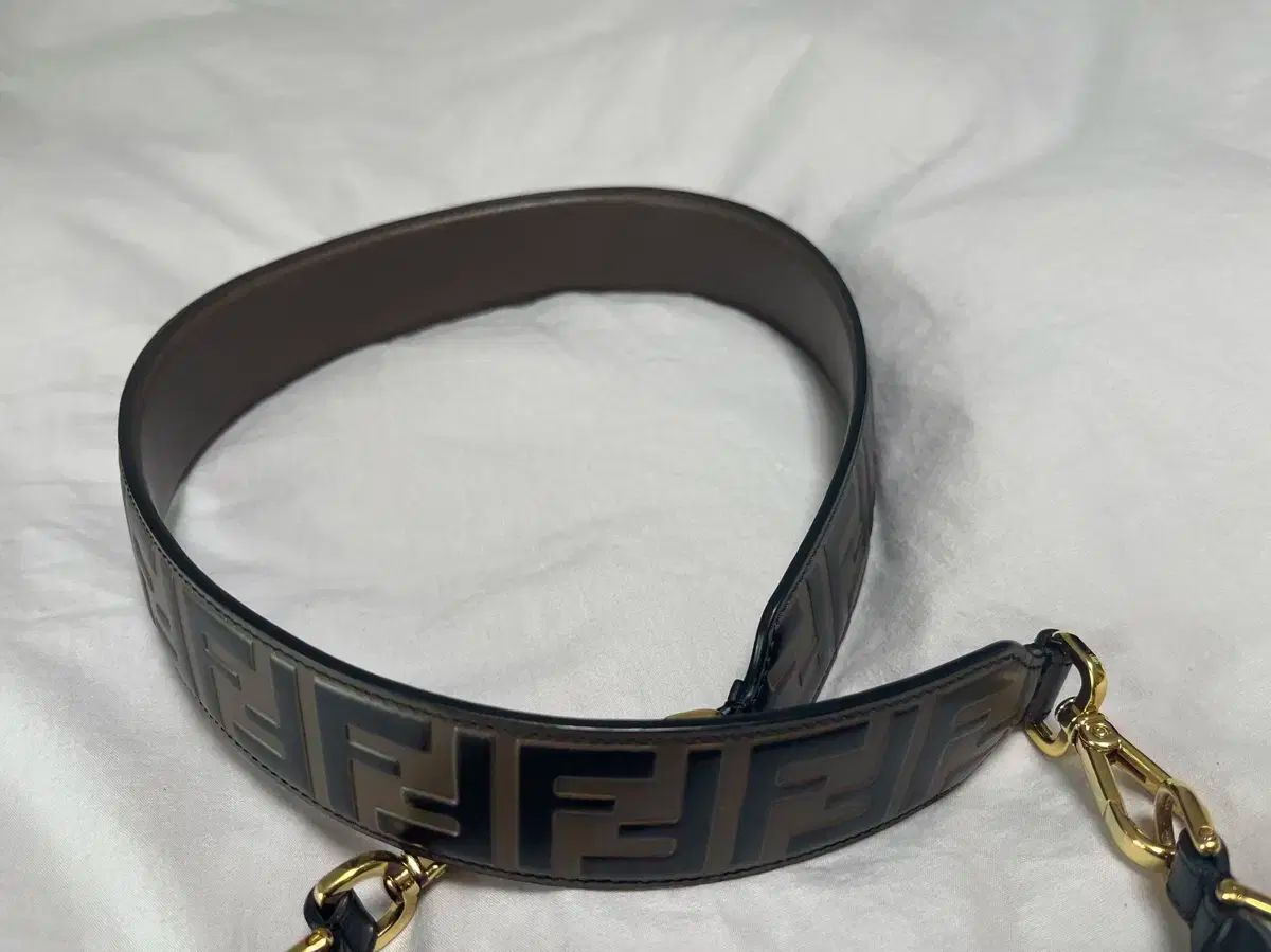 FENDI フェンディ ストラップ