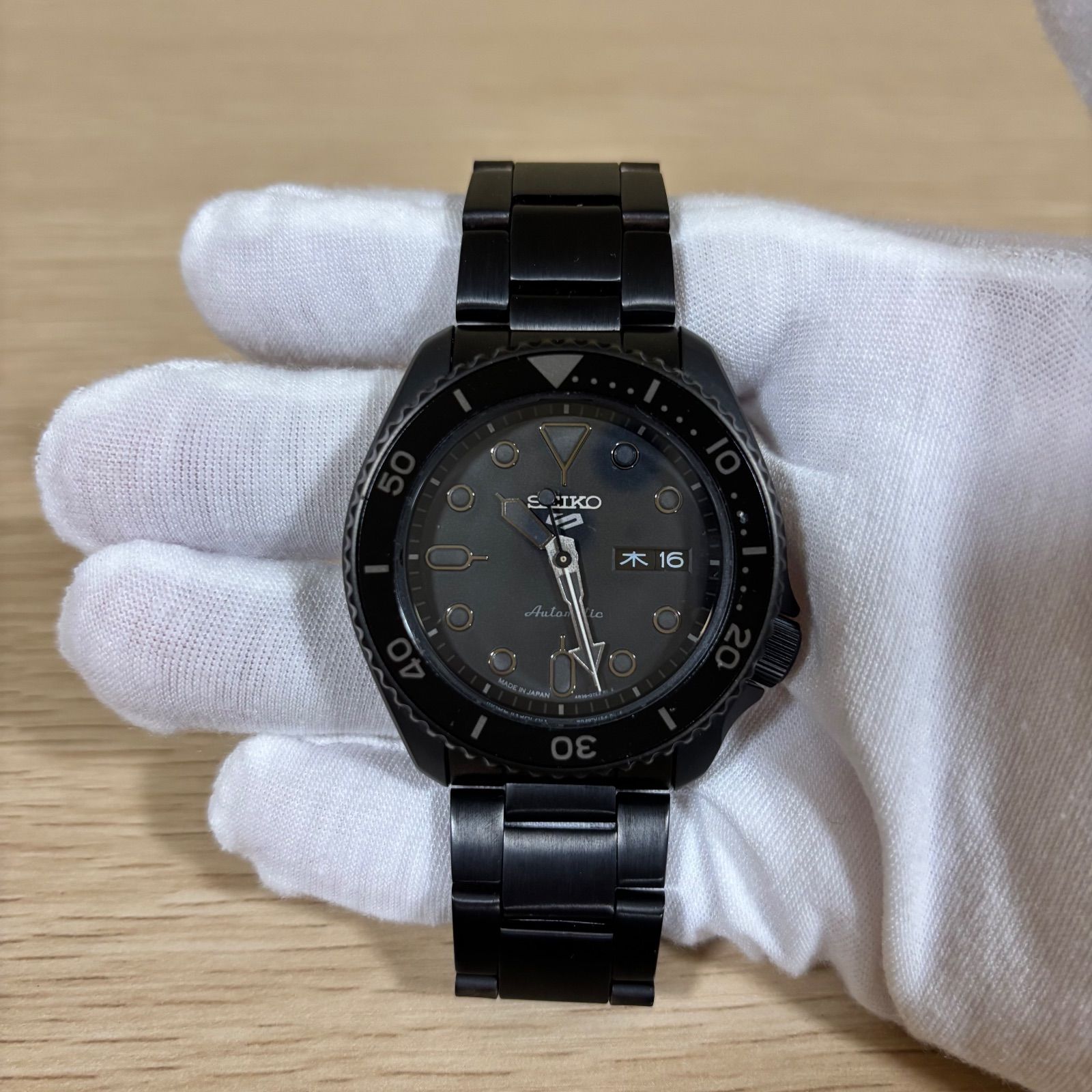☆ 美品 SEIKO セイコー 5スポーツ ストリート 流通限定モデル SBSA075 