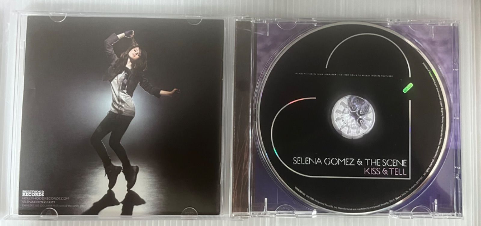 SELENA GOMEZ&THE SCENE /KISS&TELL  cd  アルバム