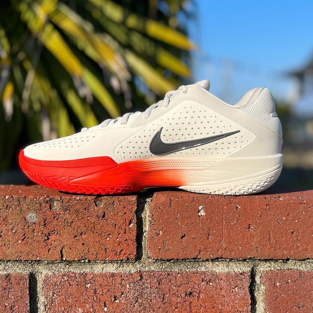 ナイキ エア ズーム GT カット クロス　最終値下げ Nike Air Zoom G.T. Cut Cross EP 