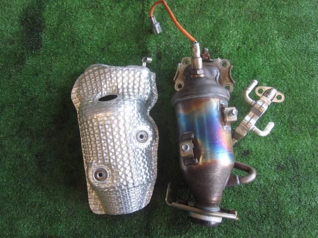 美品　タントカスタム　LA600S　触媒　エキマニ　キャタライザー　KF 美品 タントカスタム LA600S 触媒 エキマニ キャタライザー KF