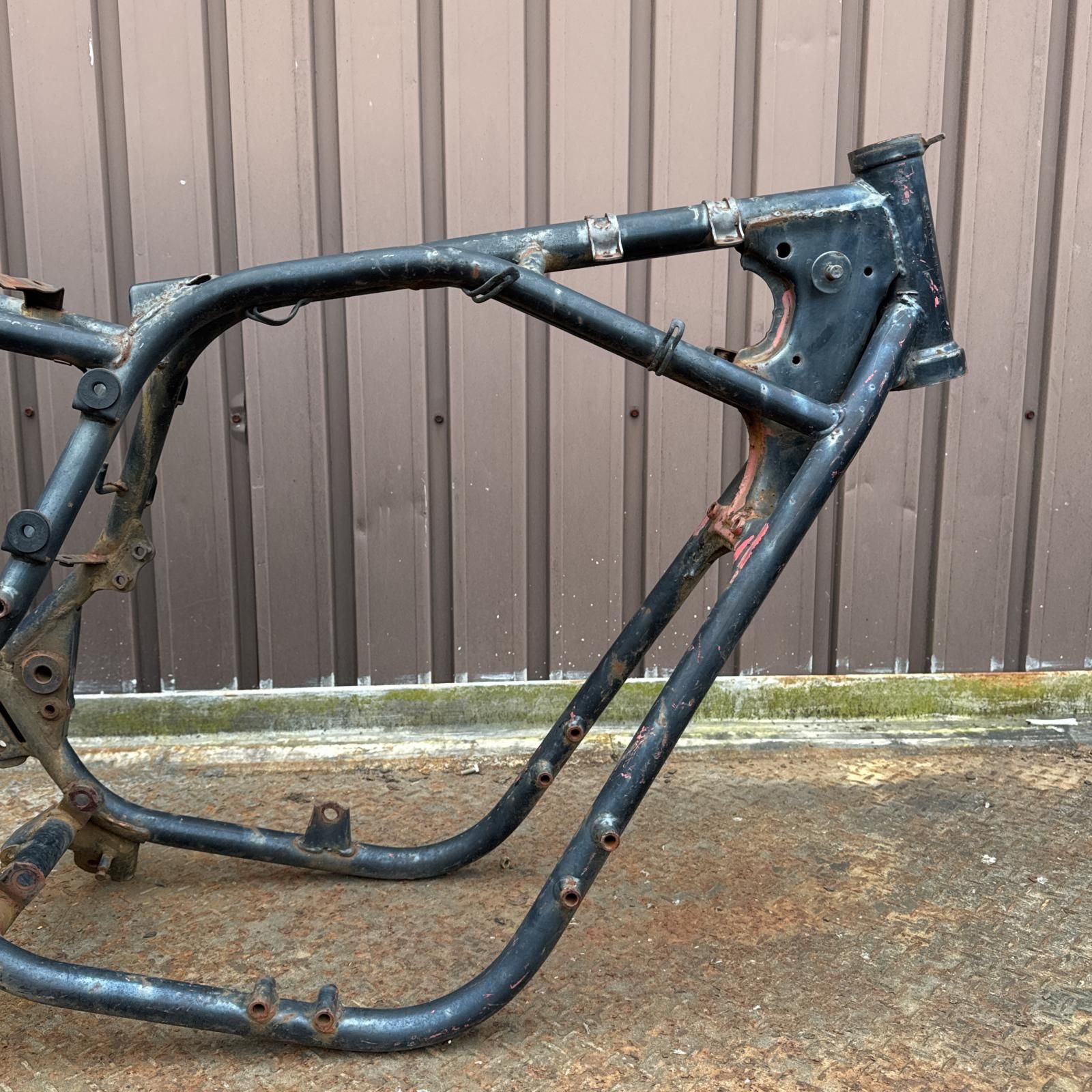 SUZUKI GS550 フレーム 書類無し スズキ [M-250319-61] SUZUKI GS550