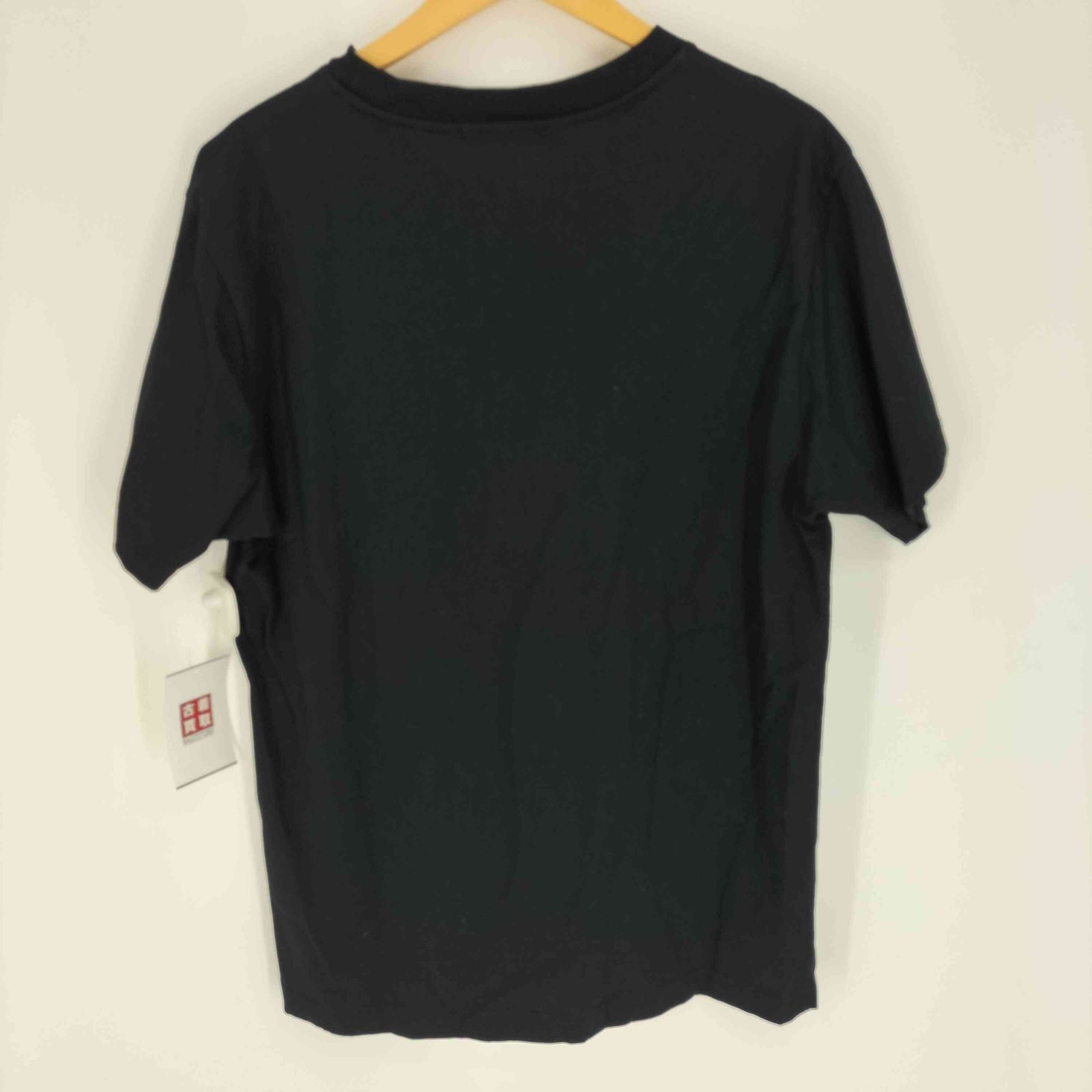 TATRAS ジッパーポケット付き黒Tシャツ タトラス TATRAS 24SS チェスト ポケット ロゴ チャーム Tシャツ