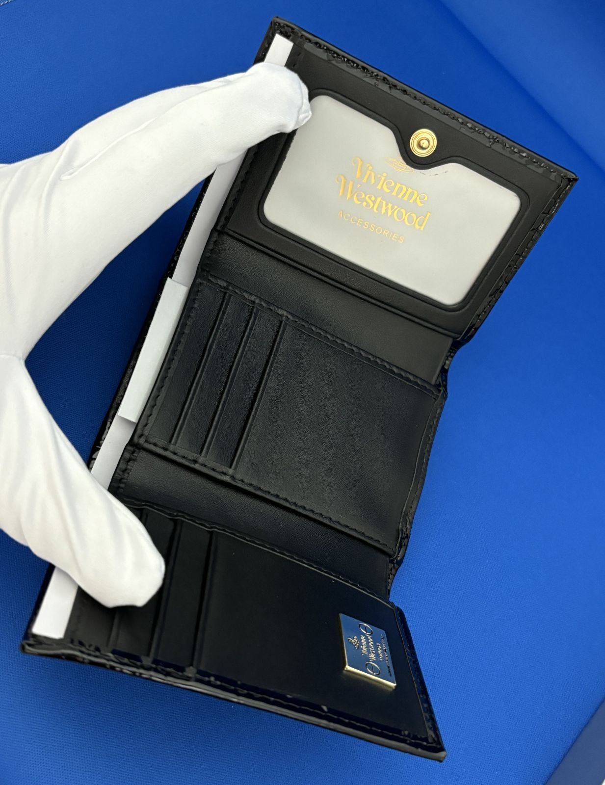 新品・正規品・お買い得！】ヴィヴィアンウエストウッド 三つ折財布 
