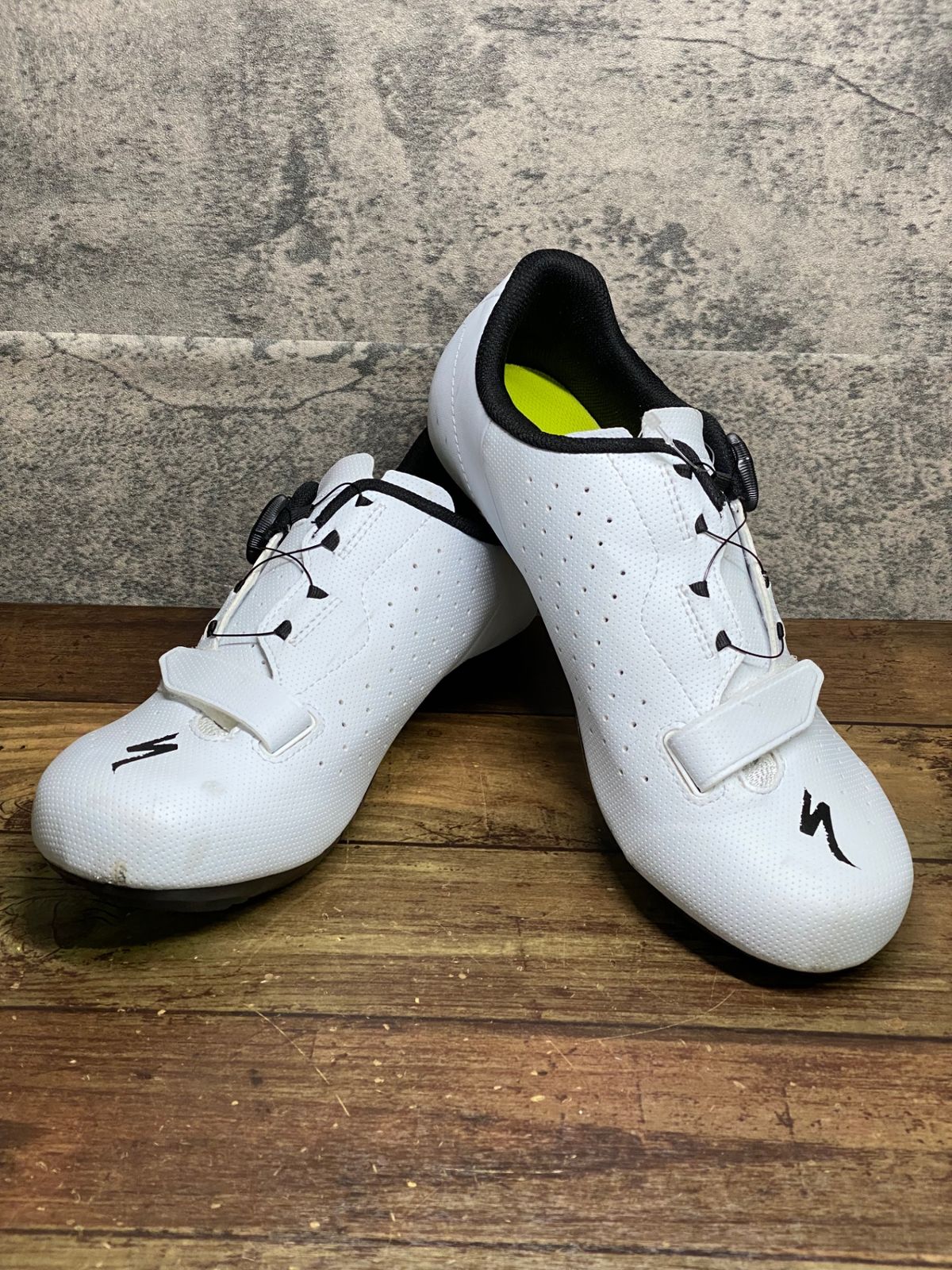 JM425 スペシャライズド SPECIALIZED TORCH 1.0 RD ビンディングシューズ 白 EU42 SPD-SL