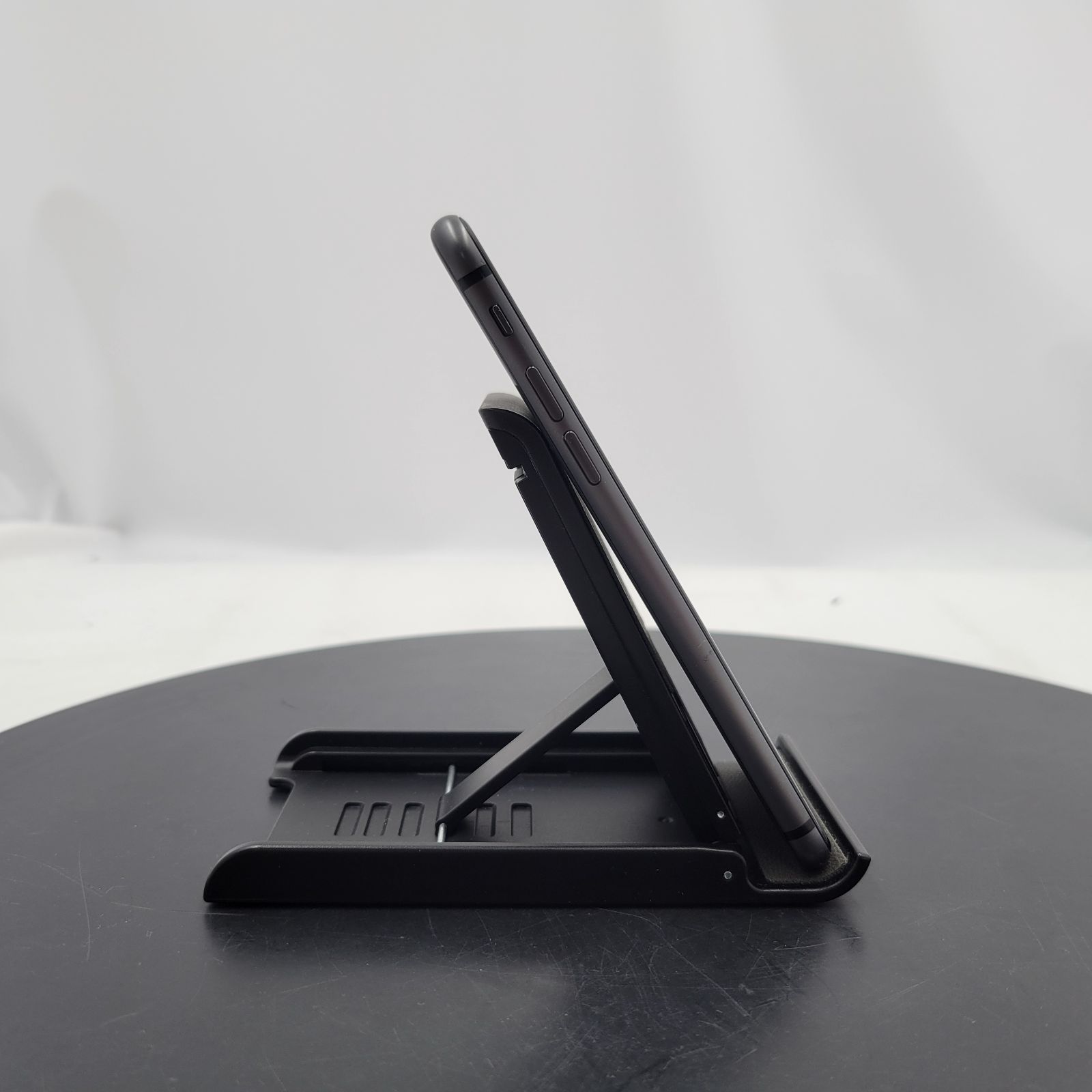 ☆動作確認済み/液晶画面割れあり☆Apple iPhone 8 64GB Space Gray