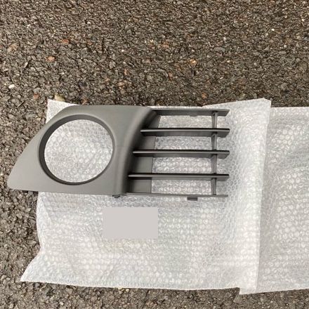 トヨタ TOYOTA 純正 アイキュー IQ KGJ10 NGJ10 フォグランプ カバー 右 RH 運転席 単品 パーツ エンジン タイヤ バンパー 検索 マフラー