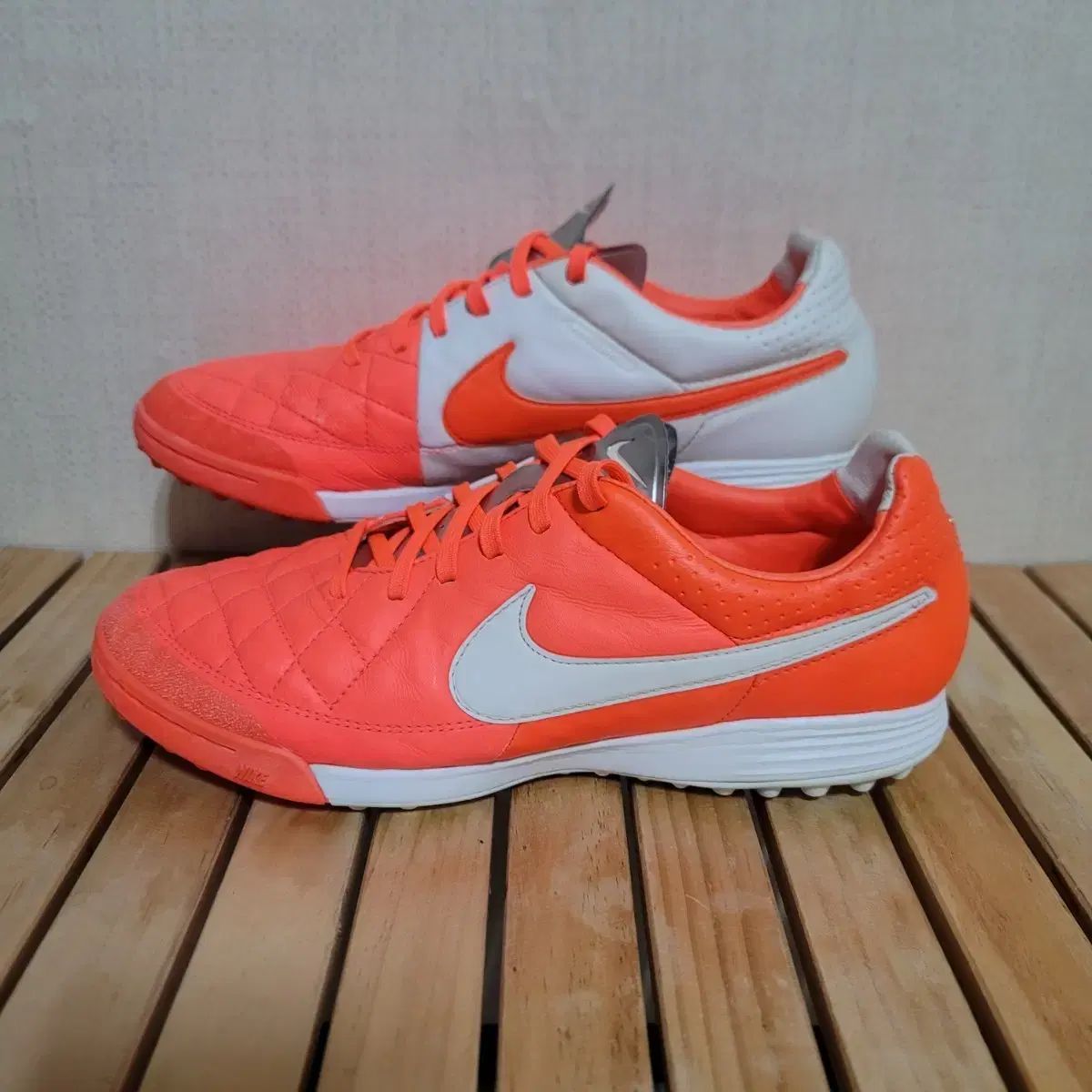 27.5㎝　ナイキ　ティエンポ　レジェンド9 ナイキ ティエンポ レジェンド9 27.5 サッカースパイク メンズ