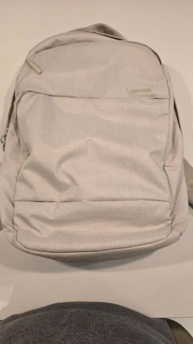 Incase(インケース) シティ ベージュ リュック リュックサック 出品