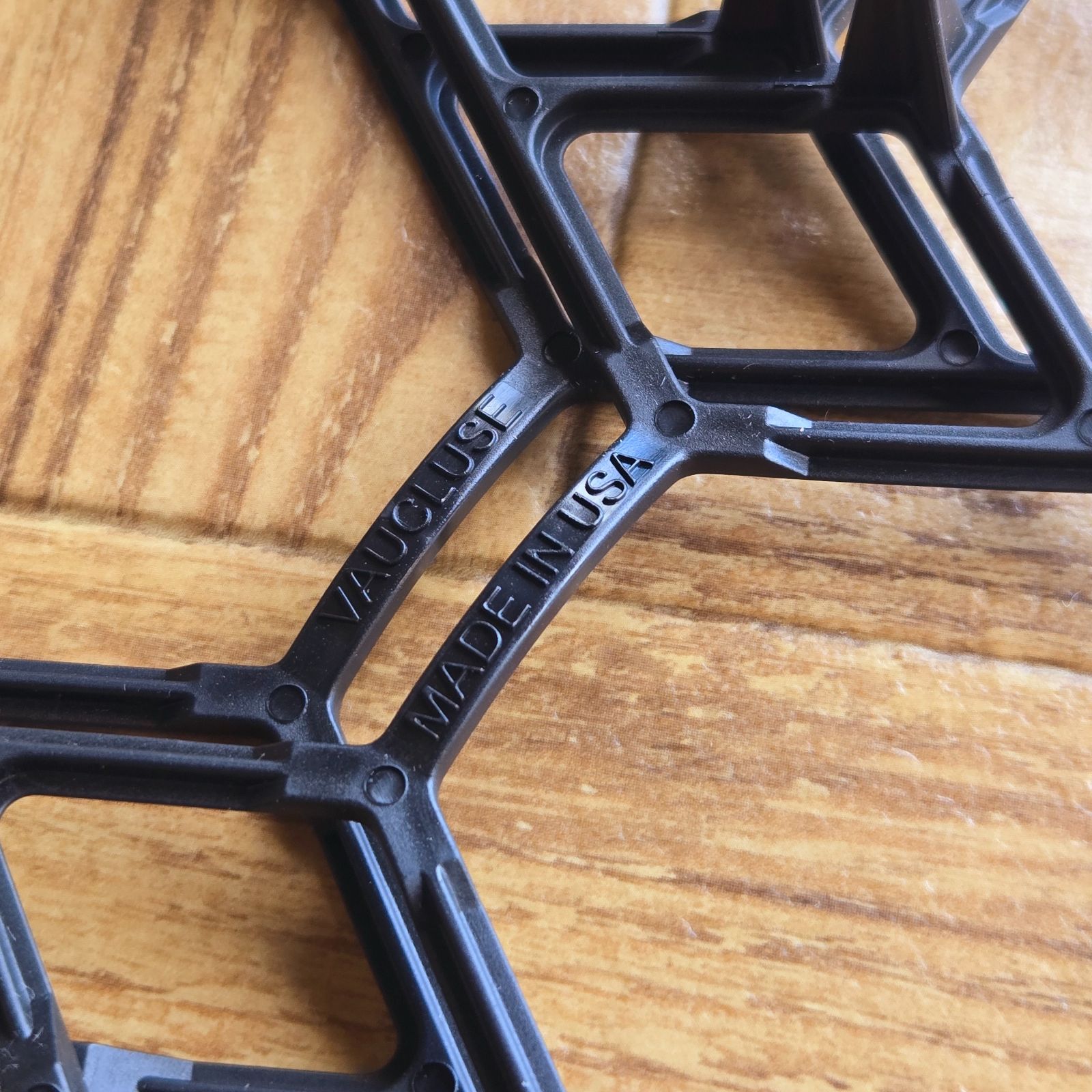 BLACK ベンチレーションフレーム