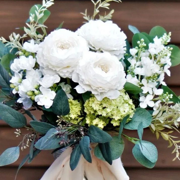 ✿ホワイトラナンキュラスブーケ （造花）新品 未使用品 - メルカリ 