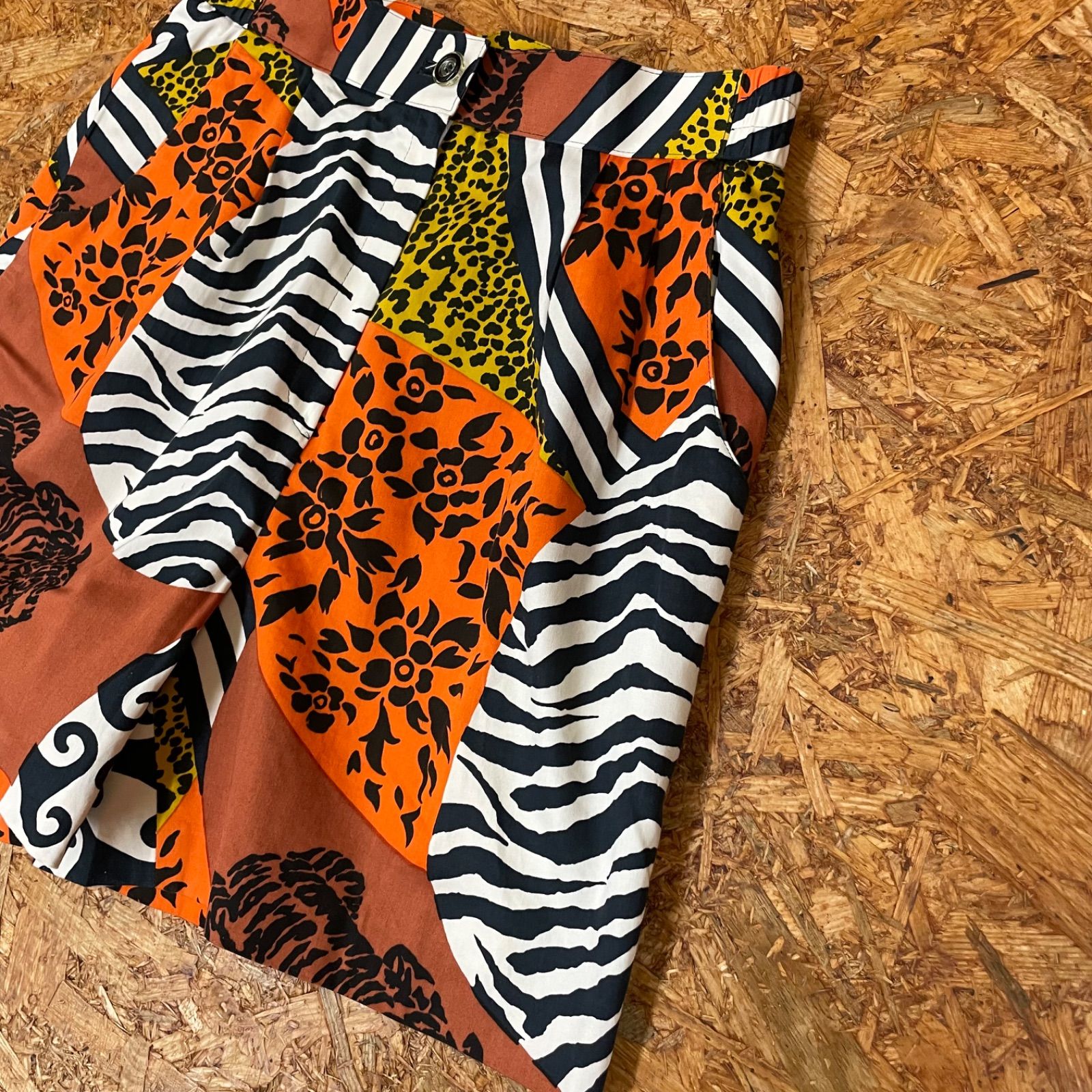 総柄ショートパンツ