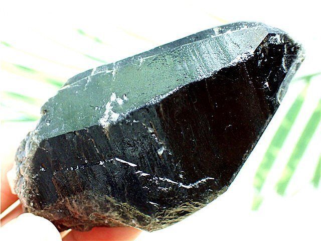 チベット産天然モリオン(黒水晶） 原石B85C3/60C23C - メルカリ