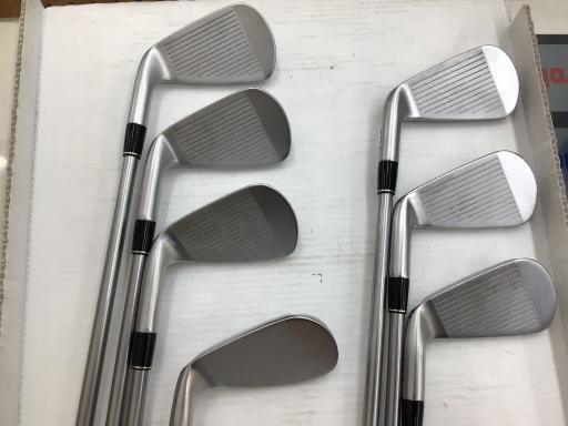 タイタン・フォース他４枚セット 中古】 ダンロップ SRIXON ZX4 Mk II 8S アイアンセット IR
