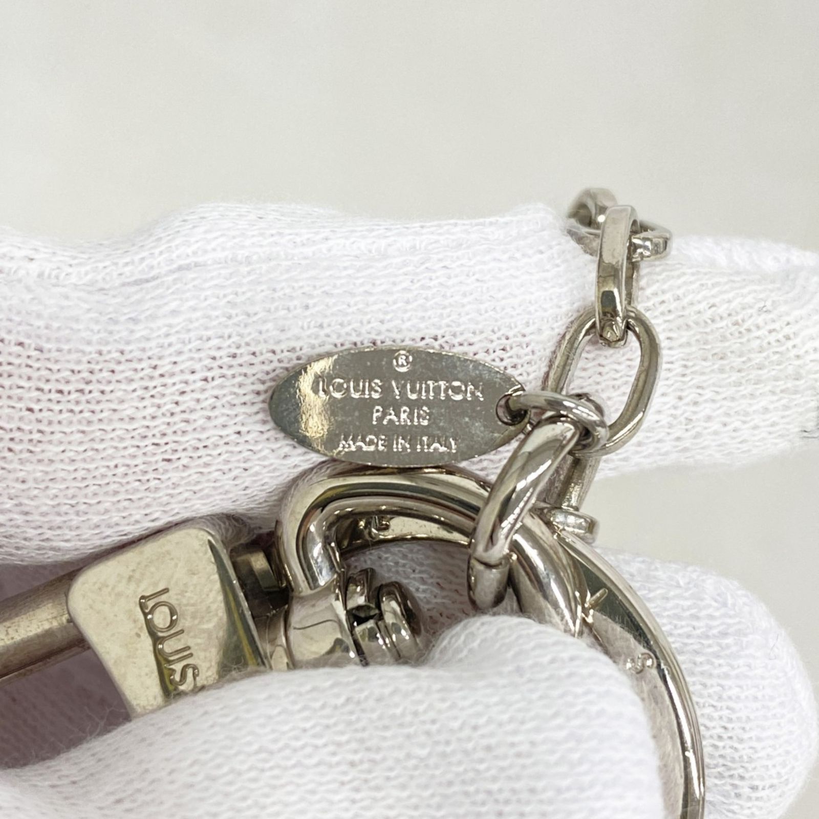 ルイヴィトン キーホルダー レザーロープ  シルバー バッグチャーム 楽天市場】LOUIS VUITTON ルイ ヴィトン キーホルダー レザー