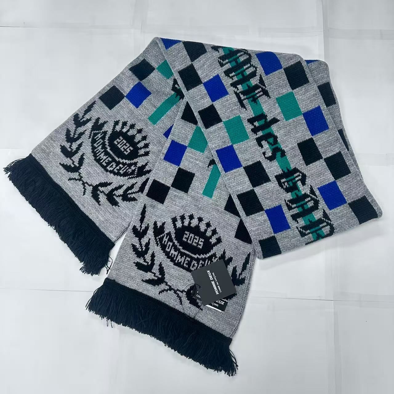 ALEXANDER McQUEEN スカル柄ストール ALEXANDER McQUEEN スカル