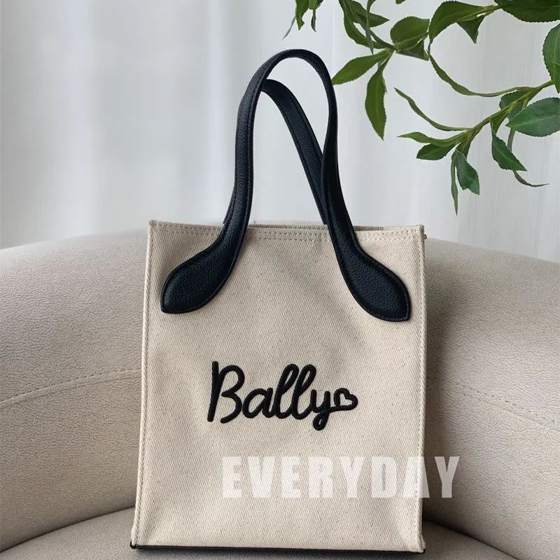 BALLY トートバッグ ナチュラルベージュ - トートバッグ