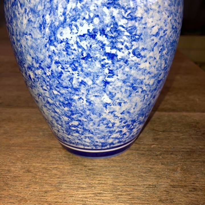 ヴィンテージ陶器ハンドペイントフラワーベースブルー＆2ライン