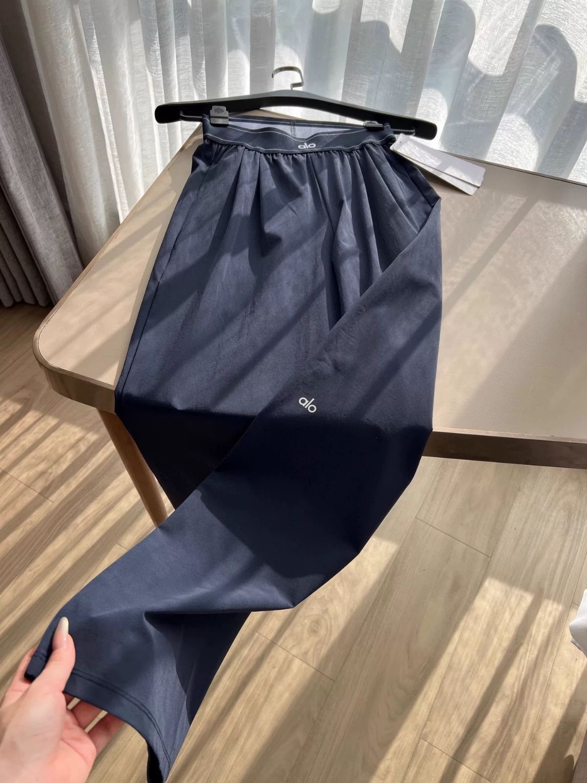 Alo Yoga パンツ ボトム トラウザー アローヨガ (ALO Yoga