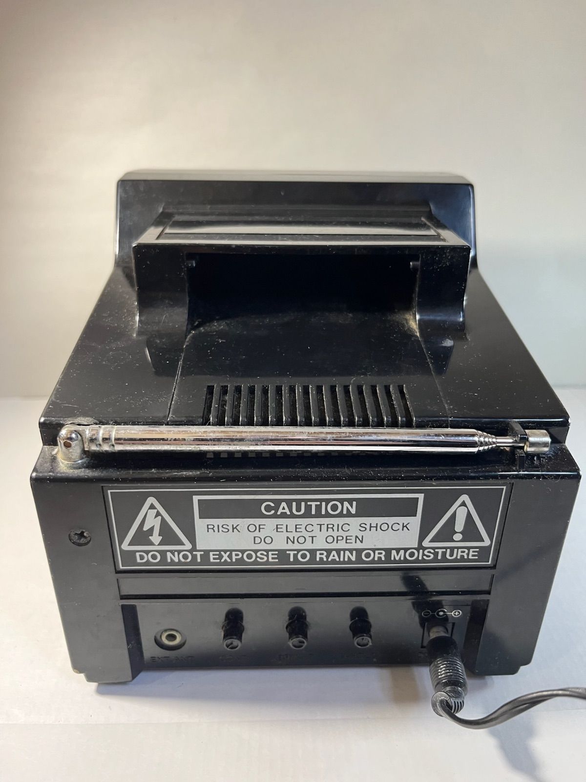 SKYTEK 4.5インチポータブルテレビ